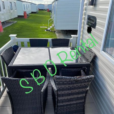 Summer Breeze Deluxe Caravan Rental Saint Osyth Extérieur photo