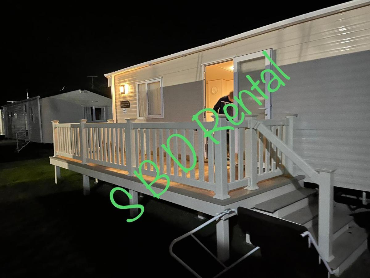 Summer Breeze Deluxe Caravan Rental Saint Osyth Extérieur photo