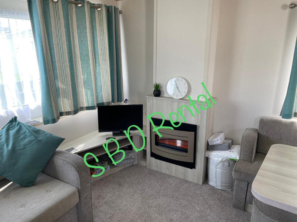 Summer Breeze Deluxe Caravan Rental Saint Osyth Extérieur photo