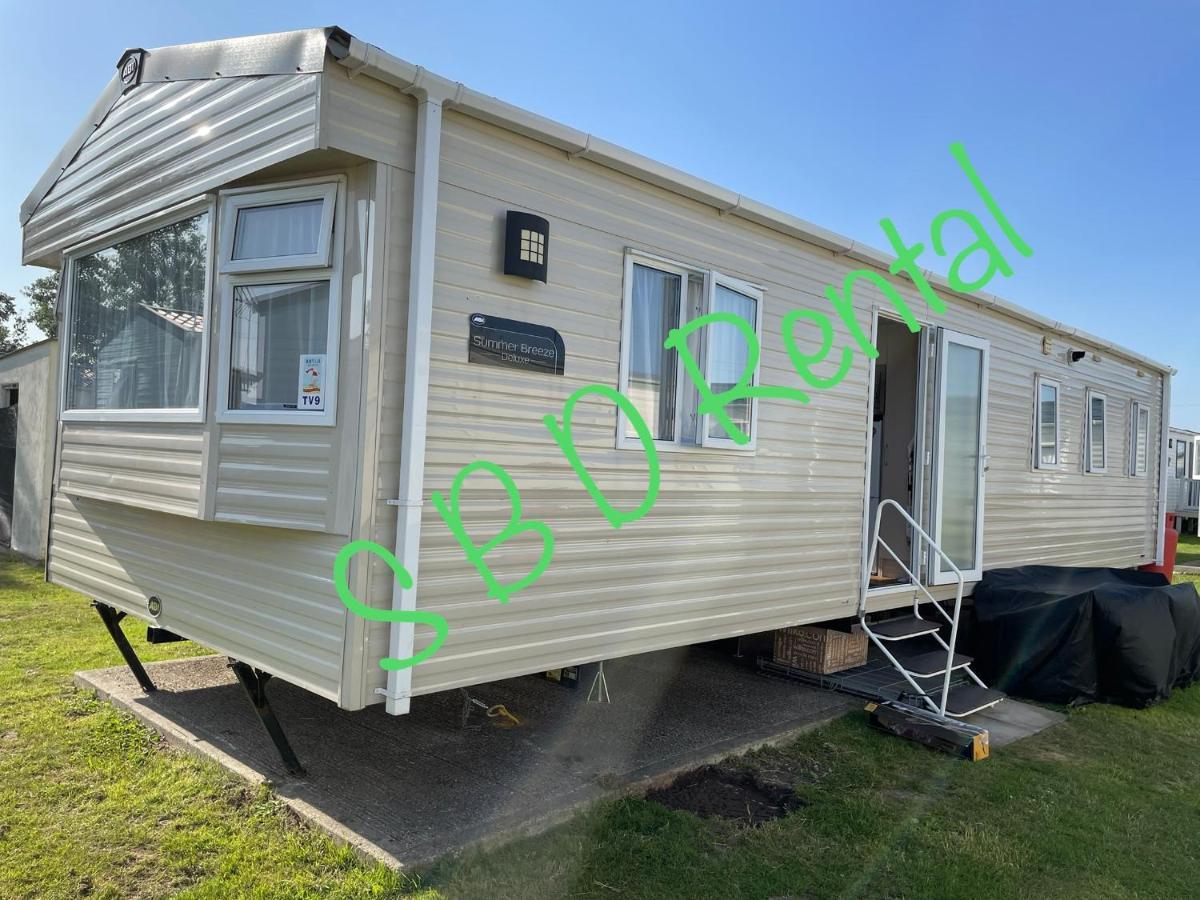 Summer Breeze Deluxe Caravan Rental Saint Osyth Extérieur photo