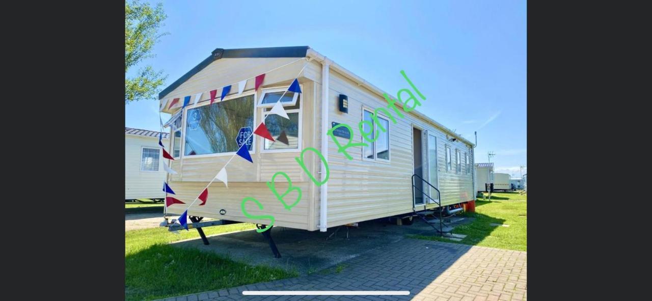 Summer Breeze Deluxe Caravan Rental Saint Osyth Extérieur photo