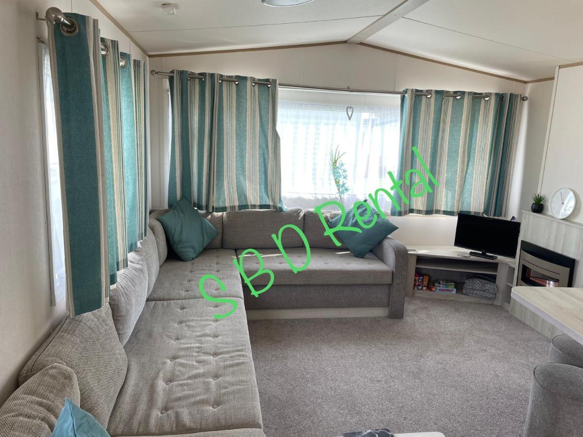 Summer Breeze Deluxe Caravan Rental Saint Osyth Extérieur photo