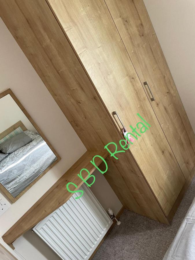 Summer Breeze Deluxe Caravan Rental Saint Osyth Extérieur photo